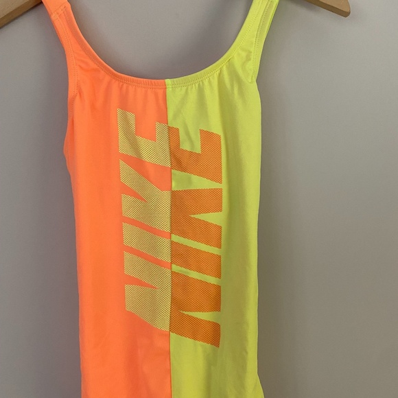 BNWT Nike Orange and Yellow One-Piece Swimsuit W/ Cross Back Size Extra Large - Picture 3 of 10